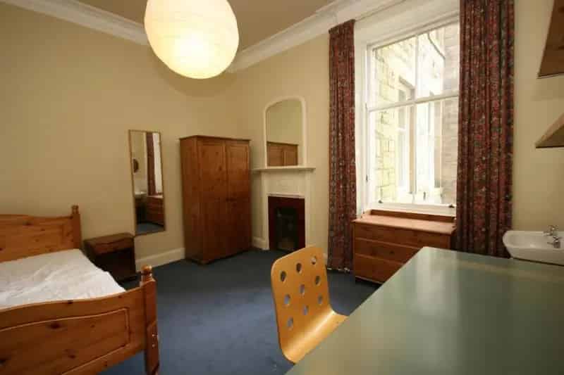 5 Bedroom Flat to Rent in Marchmont - Ideal for Students