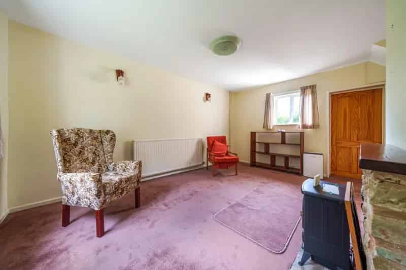 3 Bedroom Detached Cottage For Modernisation
