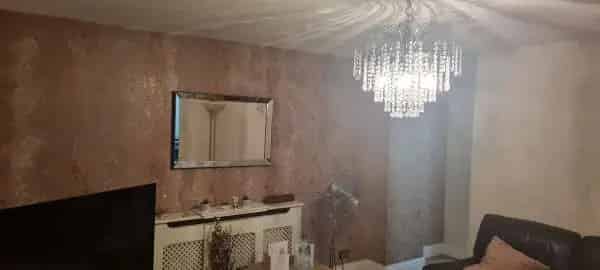 2 Double Bedroom House with Permit Parking and Spa-Like Bathroom