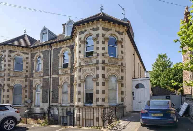 1 Bedroom Apartment for Sale