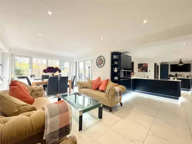 5 Bedroom Detached House for Sale in Crossford