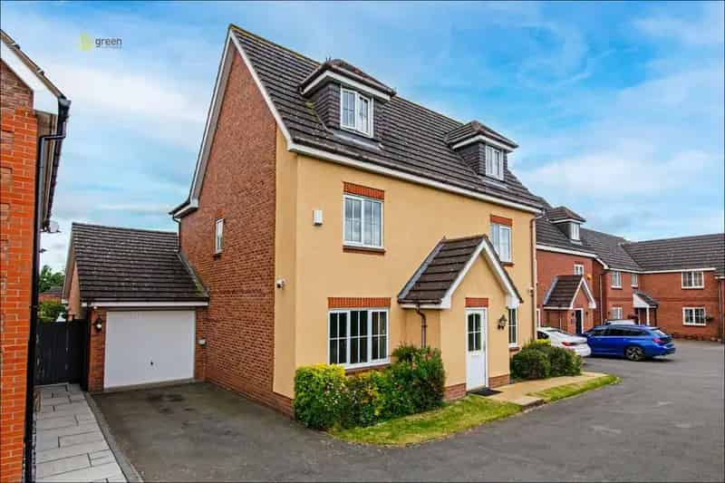 5 Bedroom Detached House for Sale New Hall Country Park