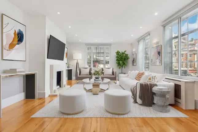 Flat for Sale in Phillimore Court Kensington High Street W8