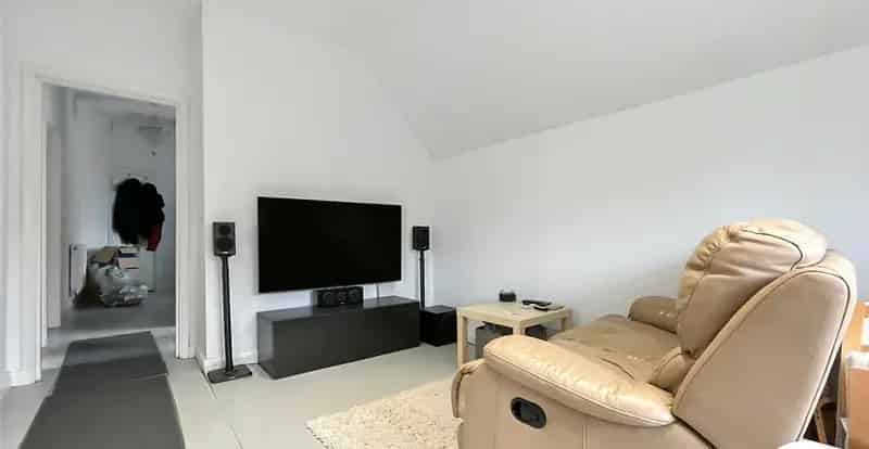 2 Bedroom Apartment to Rent Christmas Lane