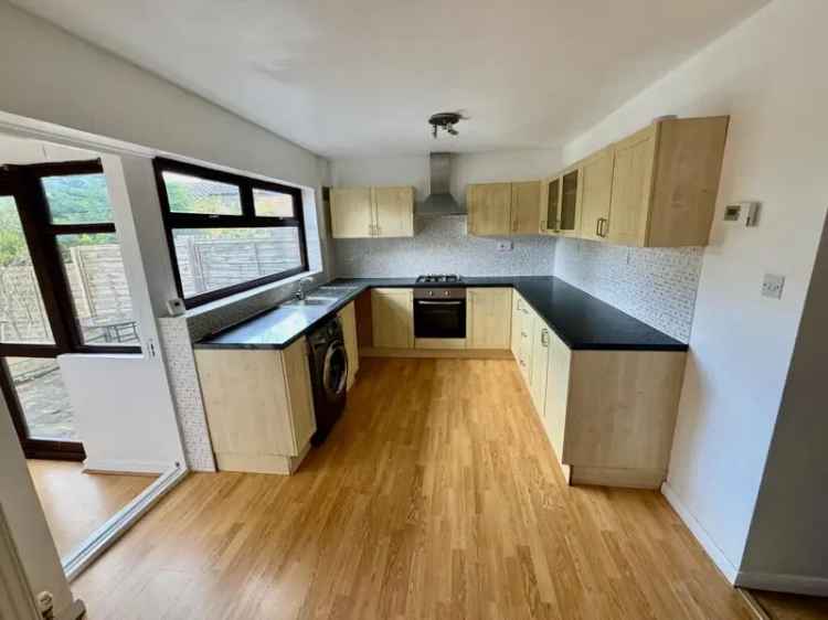 3 Bedroom Semi Detached House Kings Norton Zero Deposit Guarantee