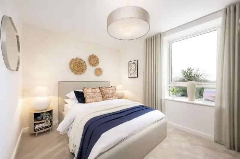 2 Bed Flat for Sale Kingston Upon Thames Near Schools and Stations