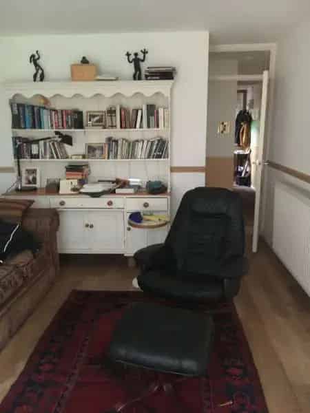 Garden Flat near London with Large Garden and Shed
