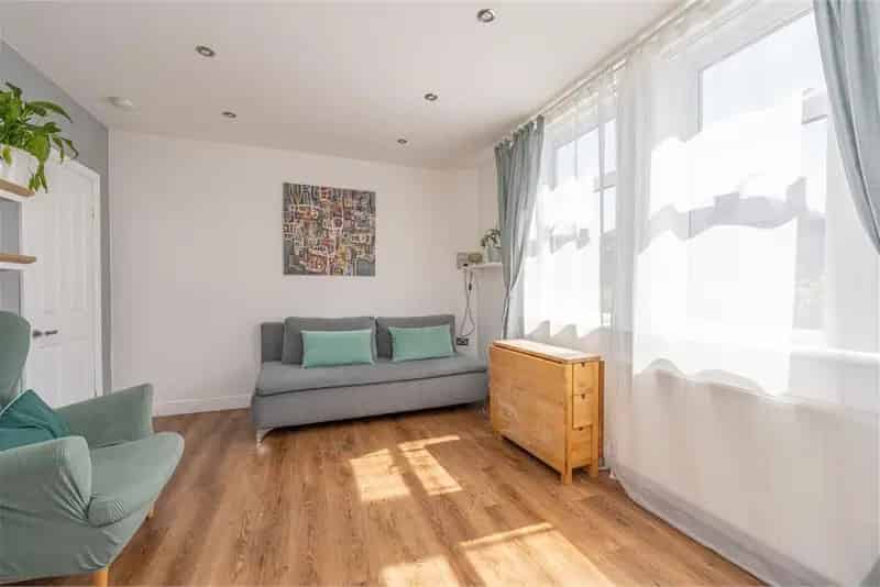 2 Bed Flat Lower Villa Marionville Edinburgh Private Garden Driveway