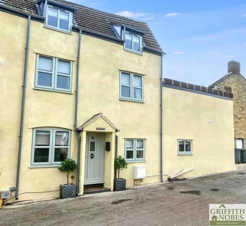 2 Bedroom End of Terrace House for Sale