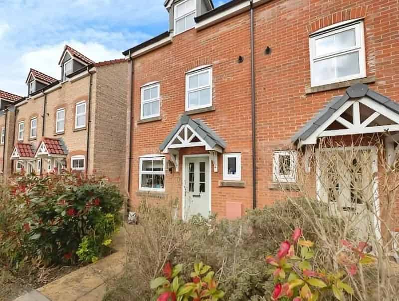 4 Bedroom Townhouse for Sale