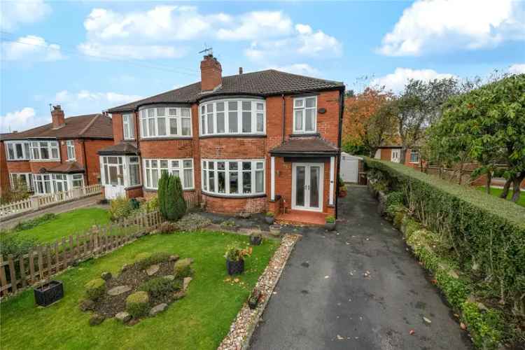 House For Sale in Leeds, England