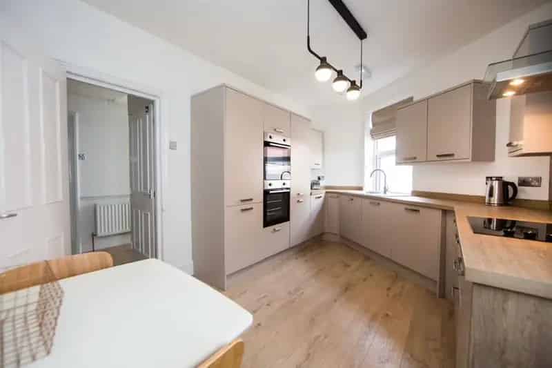 5 Double Bedroom HMO High Yield Investment
