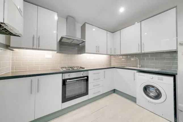 5 Bedroom Flat to Rent in Lower Clapton Road E5