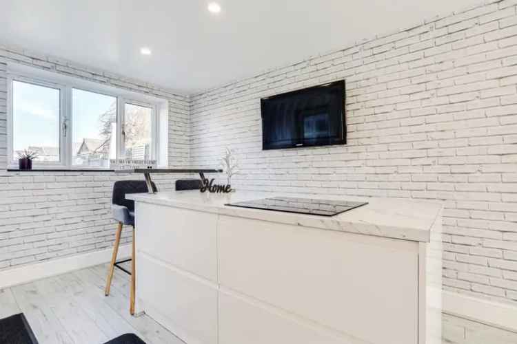 3 Bed Semi Detached House Extended Modern Kitchen Diner Orangery