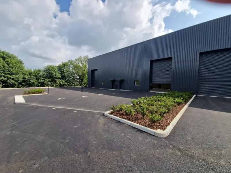 Two Industrial Units 5571 sq ft Near Stansted Airport