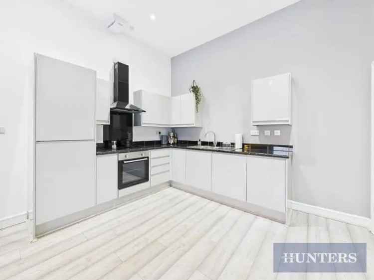 1 Bed Flat for Sale Contemporary Living in Scarborough