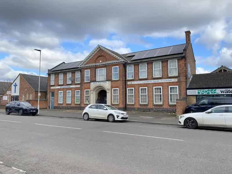 Freehold Office Building with Parking - Peterborough