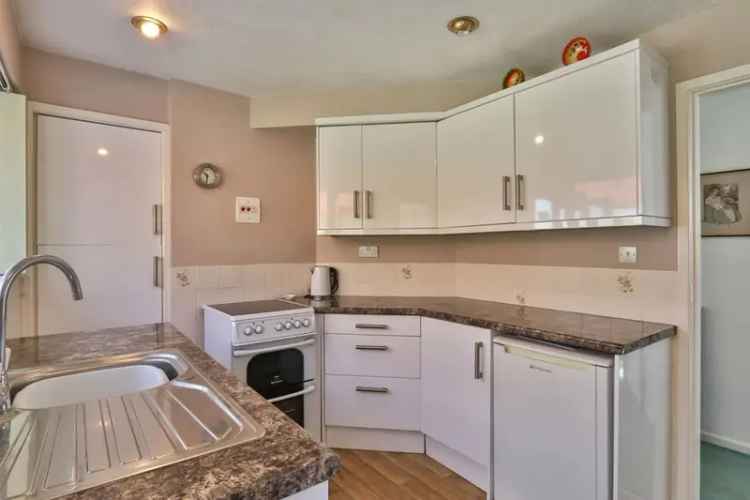 3 Bedroom Bungalow For Sale