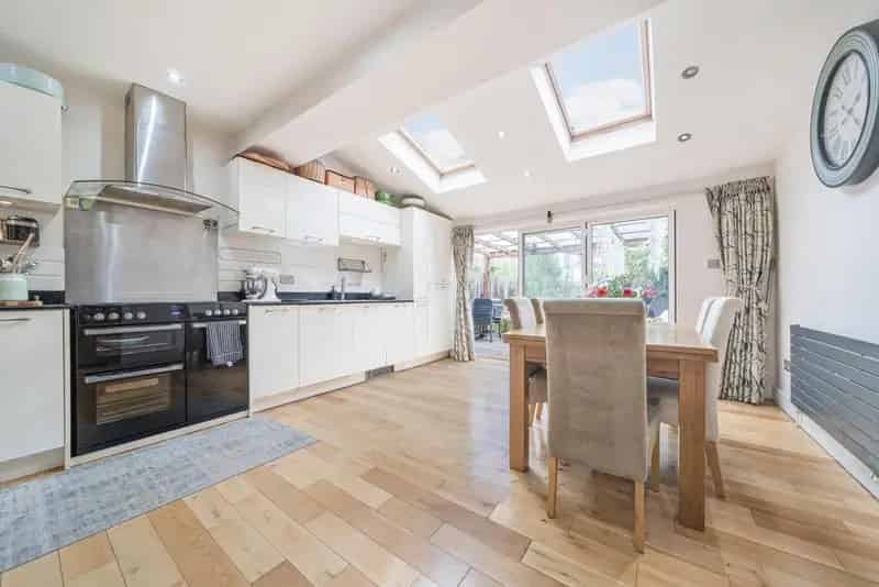 Beautiful 3-Bedroom Period Property in Raynes Park