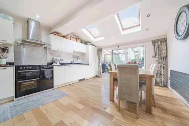 Beautiful 3-Bedroom Period Property in Raynes Park