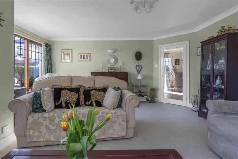 5 Bed Detached House Dunfermline 3 Reception Rooms