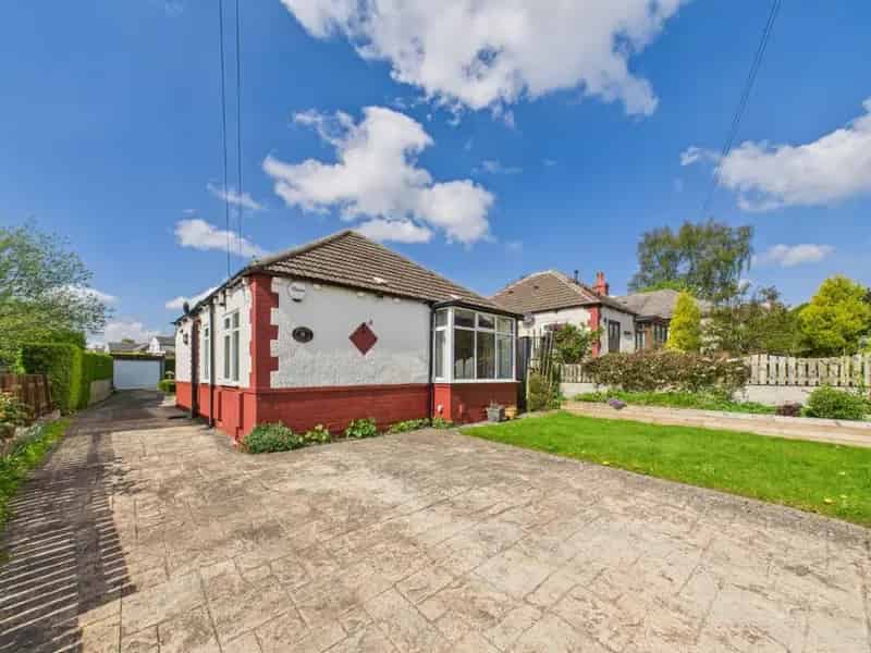 2 Bedroom Bungalow For Sale