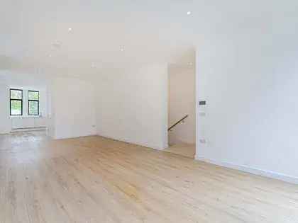 3 Bedroom 136m2 London Apartment Unrivaled Space and Light