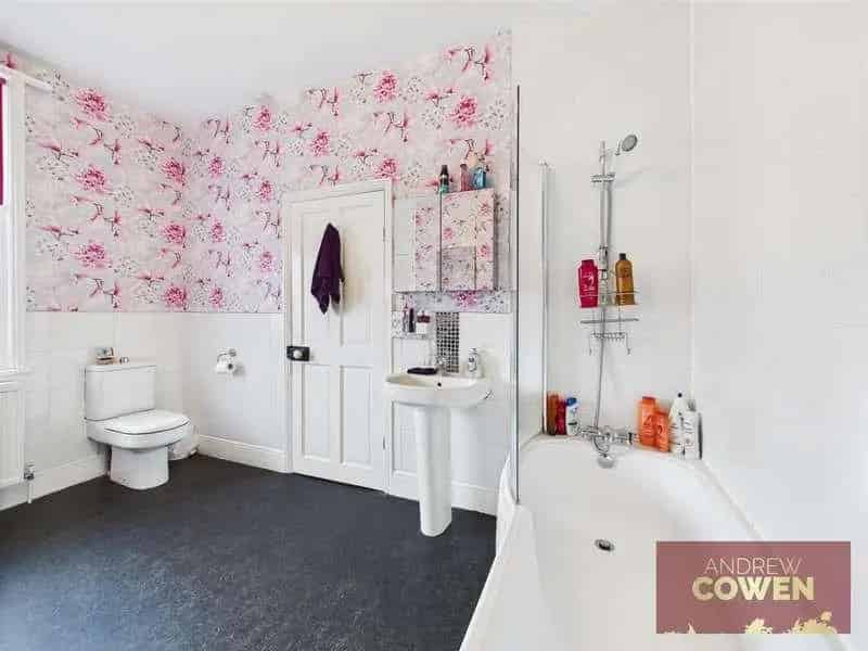 3 Bed Semi-Detached House for Sale