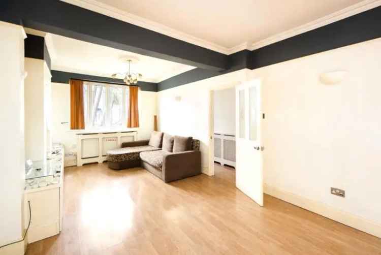 Four Bedroom House in Stratford Near Leyton Tube Station