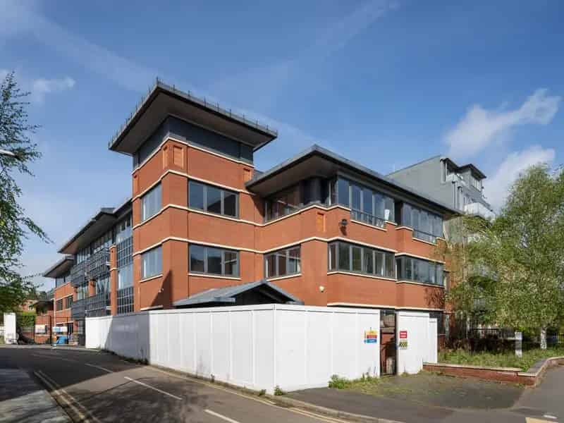 43 Residential Units Maidenhead 1 Studio 19 One-Bed 23 Two-Bed Flats