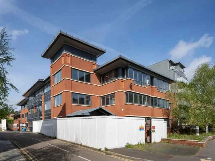 43 Residential Units Maidenhead 1 Studio 19 One-Bed 23 Two-Bed Flats