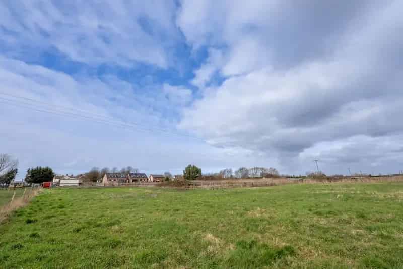 Detached 3-Bedroom House with 7 Acres in Barroway Drove