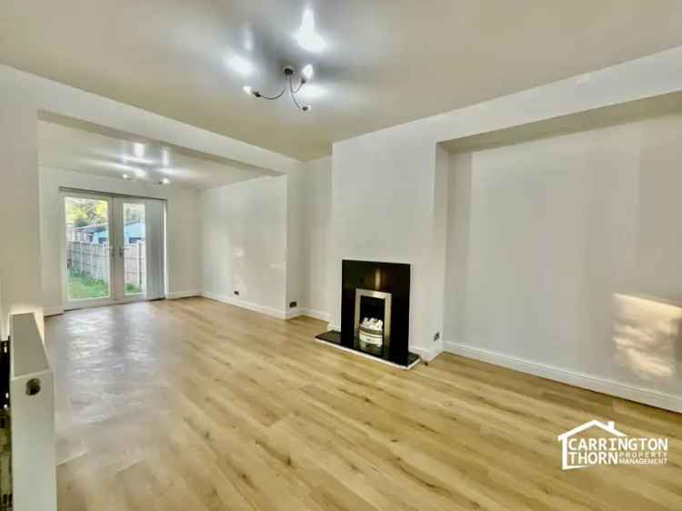3 Bedroom Semi Detached House Large Garden Driveway