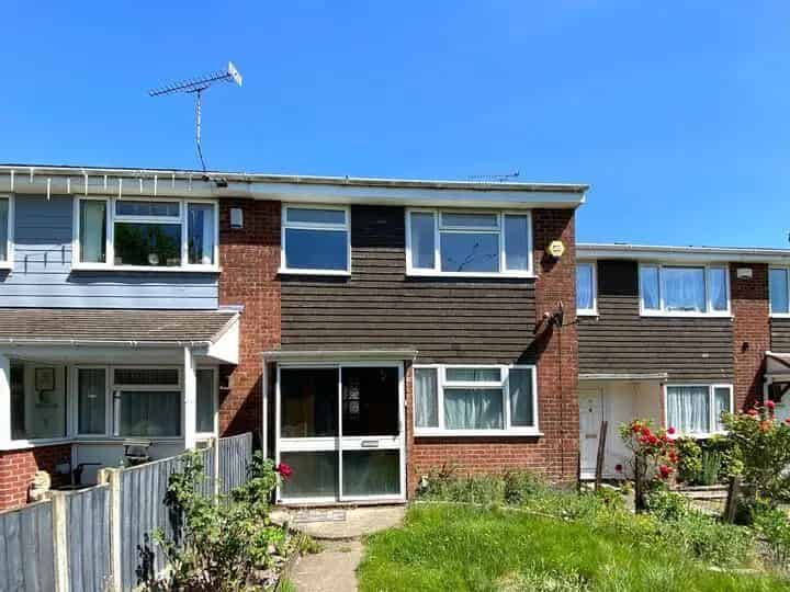 3 Bedroom Mid Terrace House For Sale Renovation Project