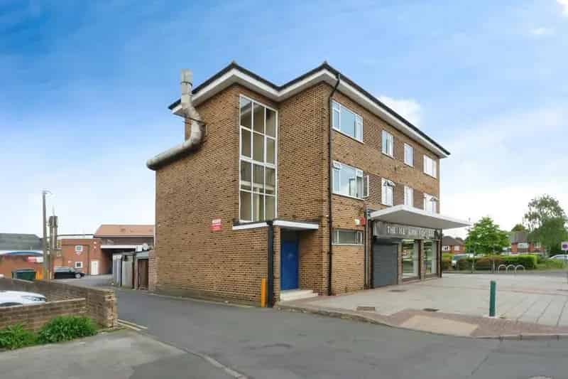 3 Bedroom Maisonette for Sale