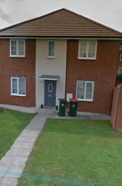 House For Rent in Crawley, England