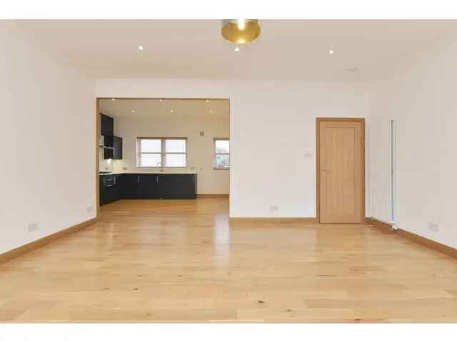 2 bedroom detached house for sale