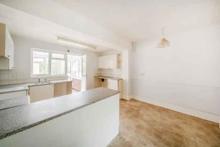 4 bed house for sale