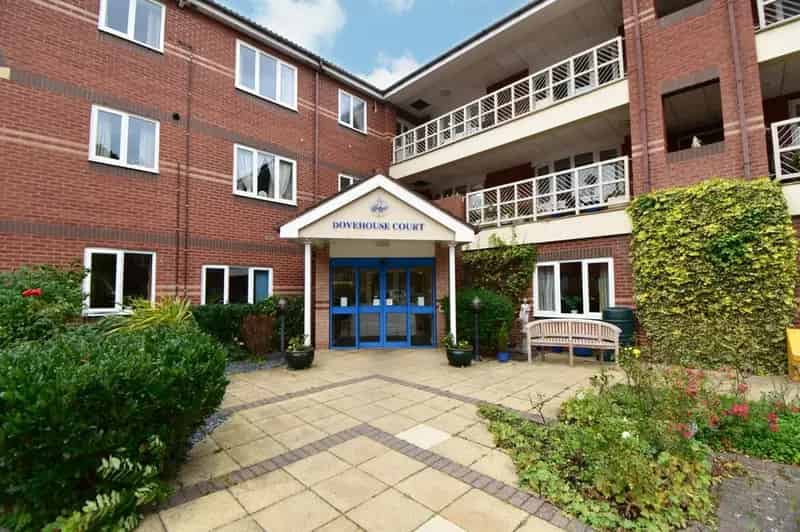 2 Bedroom Retirement Apartment for Sale in Dovehouse Court