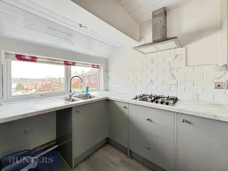 4 Bedroom House To Let in Exeter