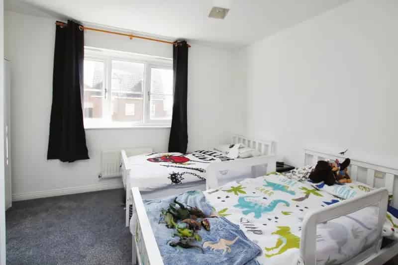 2 Bedroom House To Let Billington Park