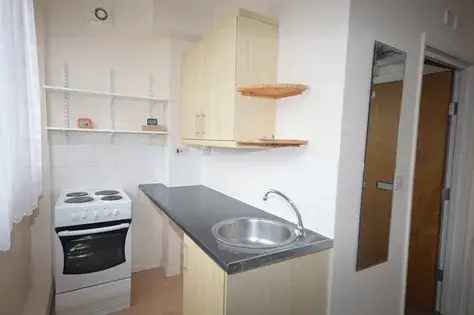 1 Room Studio Flat Southampton City Centre Near Solent University