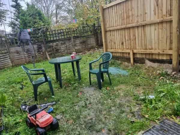 2 Bed Ground Floor Flat with Garden - Seeking 3-Bed Upgrade