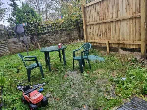 Flat For Rent in Fareham, England