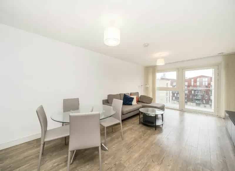 Flat For Sale , London, England