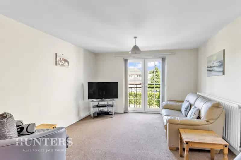 2 Bedroom Flat for Sale - 626 sq ft