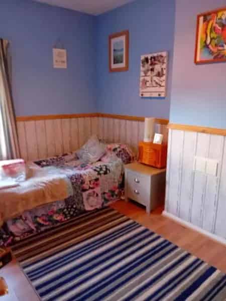 Semi Detached House with Garden Central Heating and 2 Bedrooms