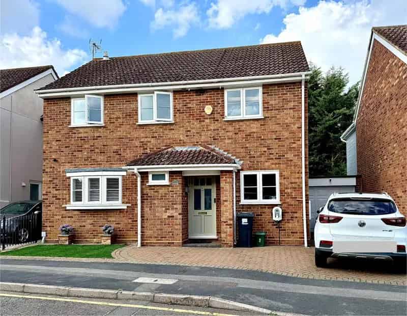 4 Bedroom Detached House For Sale The Paddocks Witham