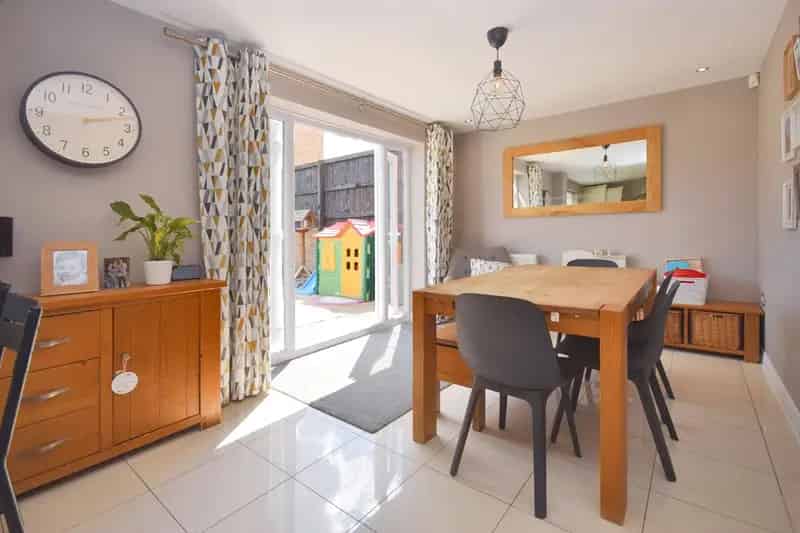 House For Sale , 26, Saint James Road, North Ferriby, England