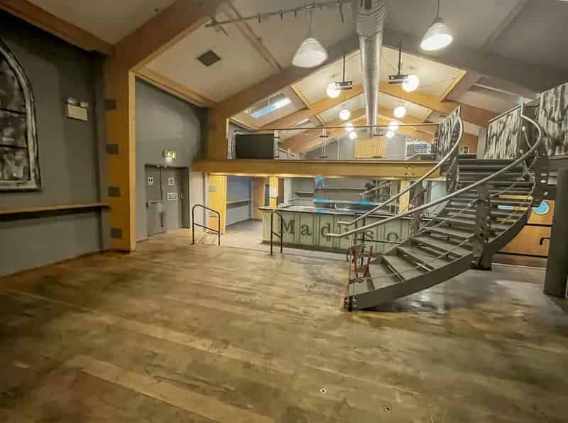 Former Nightclub with Bars and Office Space For Sale